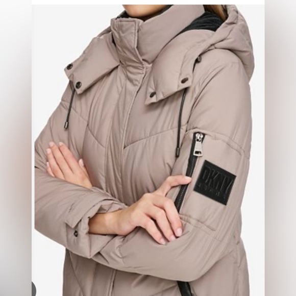 BNWT DKNY Puffer Jacket - Picture 3 of 3